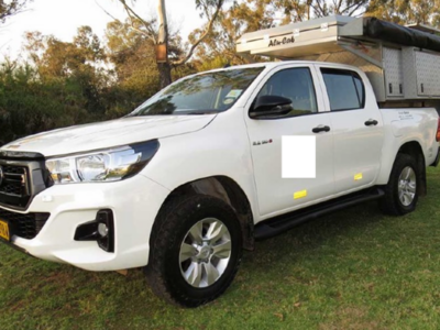 2019 Toyota Hilux D/C Bushcamper - R550,000
