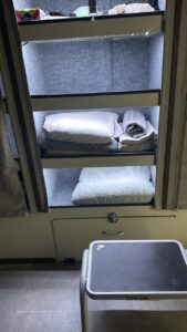 Afrispoor Caracal storage