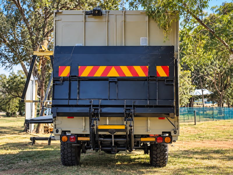 1997 MERCEDES-BENZ 1617 4×4 EXPEDITION CAMPER - R700,000
